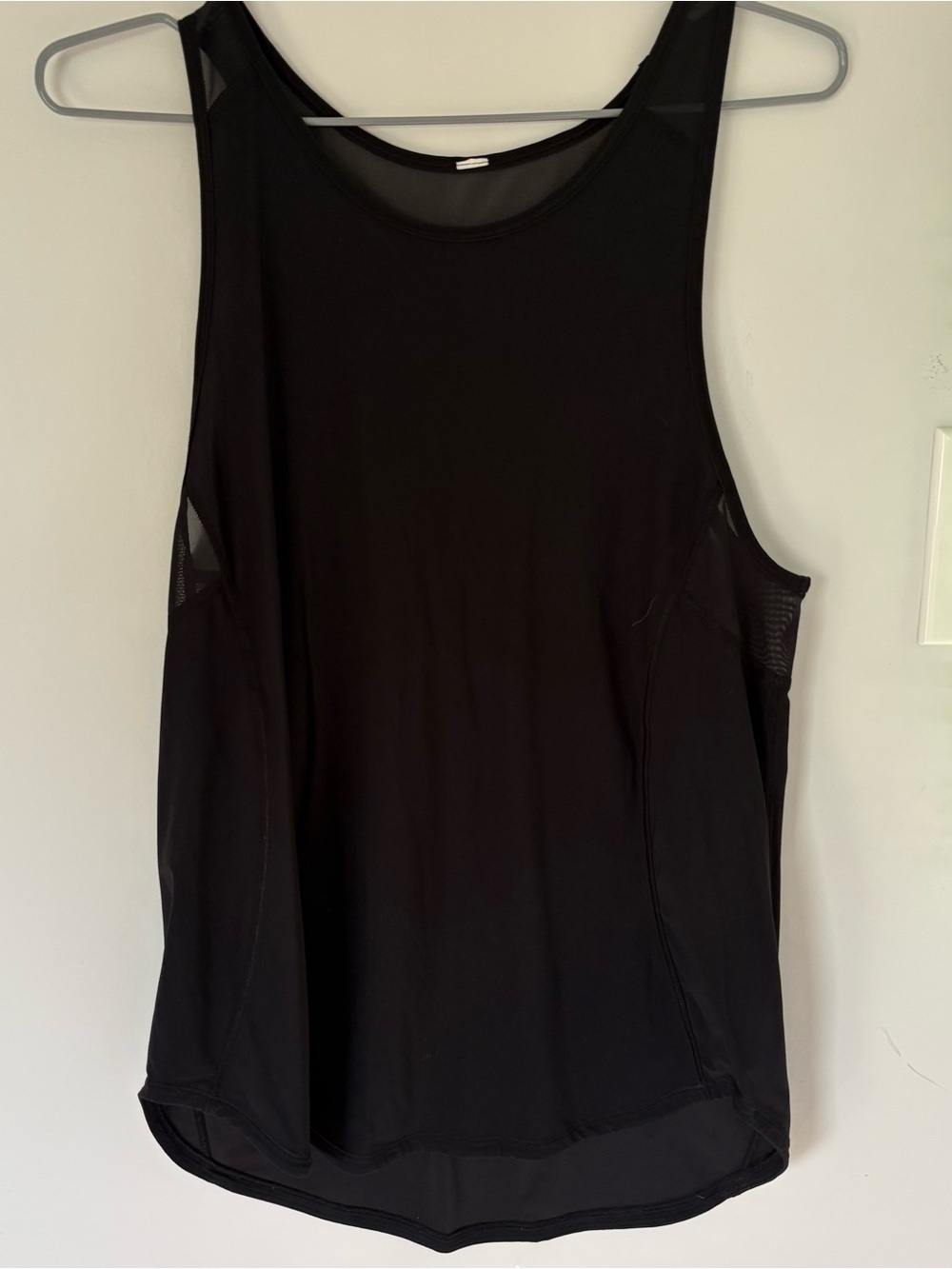 Lululemon Sculpt Tank Top Black - Breathable Mesh Panels Size 4